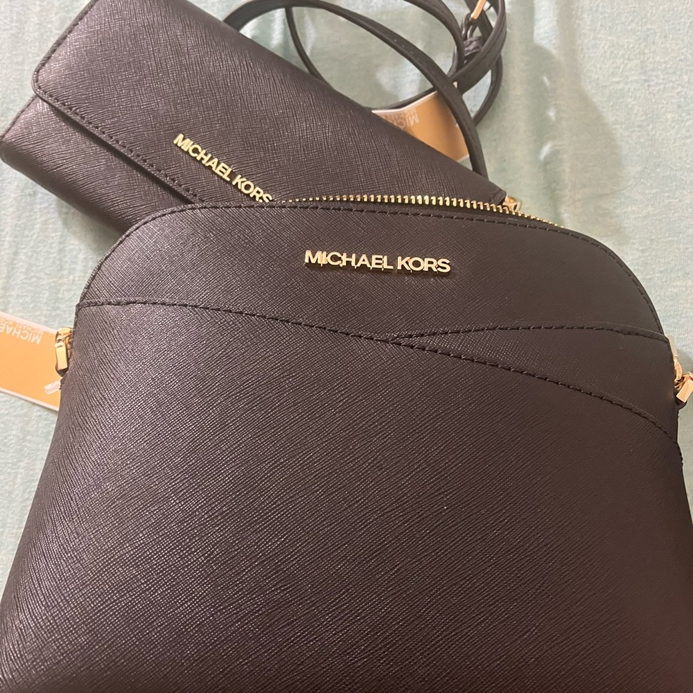 Michael Kors - Picture 4 of 4